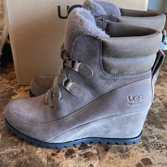 New! UGG Valory Waterproof Faux Fur Leather Wedge Boots Size 8.5 - Picture 1 of 10